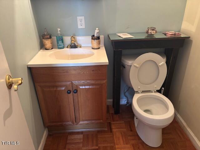 1145 Carriage Cir Unit 204, Bristol, VA 24201 - half bath featuring vanity and toilet
