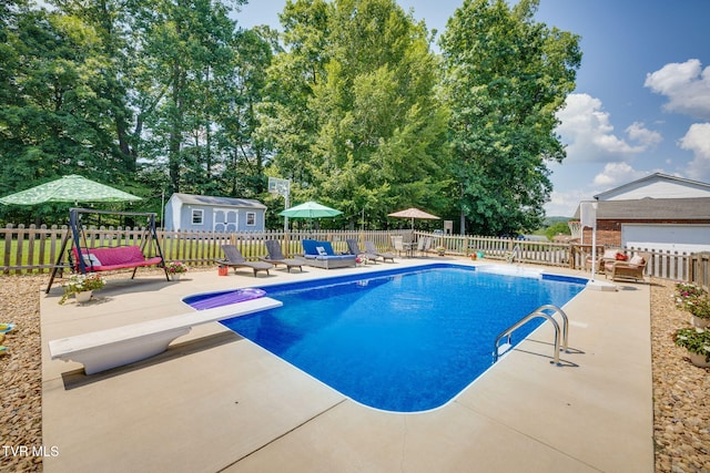 5116 Waterford Dr, Kingsport, TN 37664 - view of pool with a diving board, a patio area, and an outdoor living space
