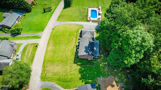 5116 Waterford Dr, Kingsport, TN 37664 - aerial view of a pool area