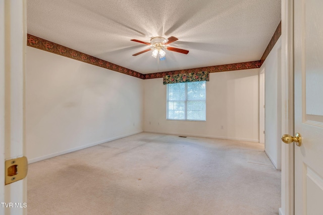 811 Fain Ave Unit 811, Kingsport, TN 37660 - carpeted empty room with a textured ceiling and a ceiling fan