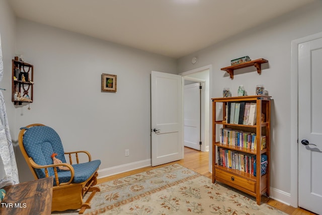 210 Anderson Rd, Johnson City, TN 37601 - living area featuring light wood-style flooring and baseboards