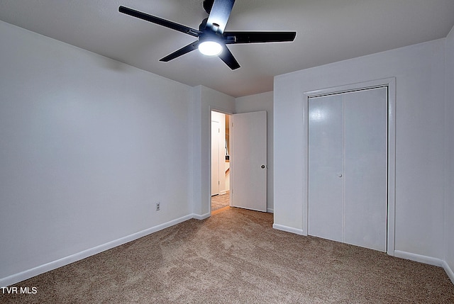 220 Tallman Dr, Blountville, TN 37617 - unfurnished bedroom featuring light carpet, a ceiling fan, and a closet
