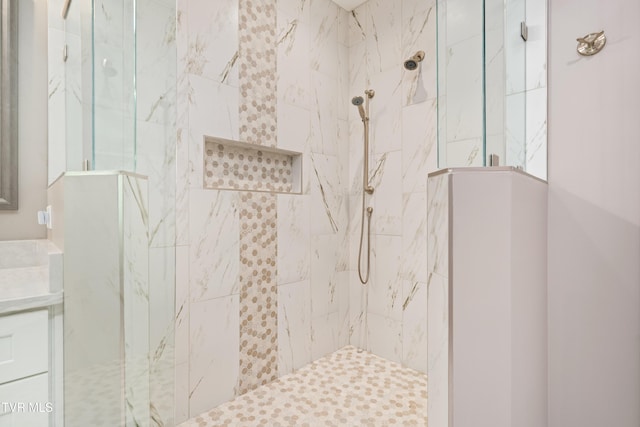 187 Tanners Cv, Johnson City, TN 37615 - bathroom with tiled shower