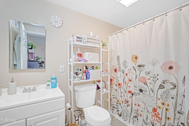 104 Kincheloe Rd, Fall Branch, TN 37656 - bathroom with vanity and curtained shower