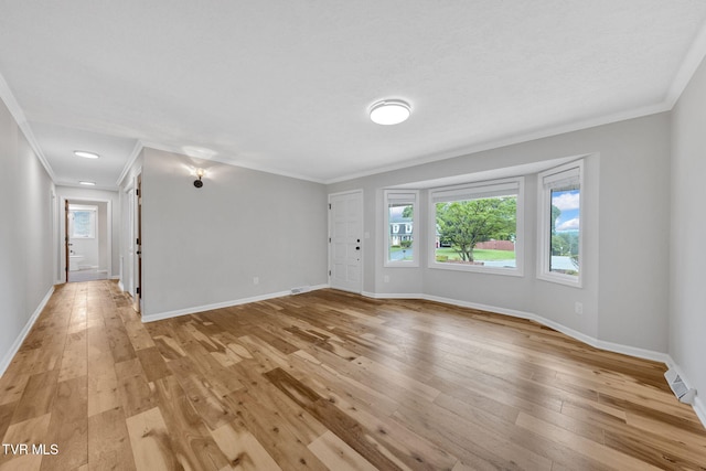 700 Sharon Dr, Johnson City, TN 37604 - unfurnished room featuring crown molding and light wood-type flooring