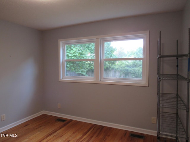 1557 Greenfield Ave, Kingsport, TN 37664 - photo 21