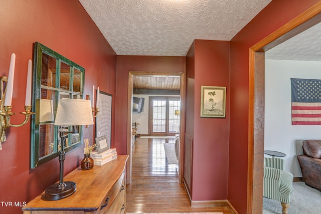 400 Heatherview Ct, Kingsport, TN 37663 - hallway with wood finished floors and a textured ceiling