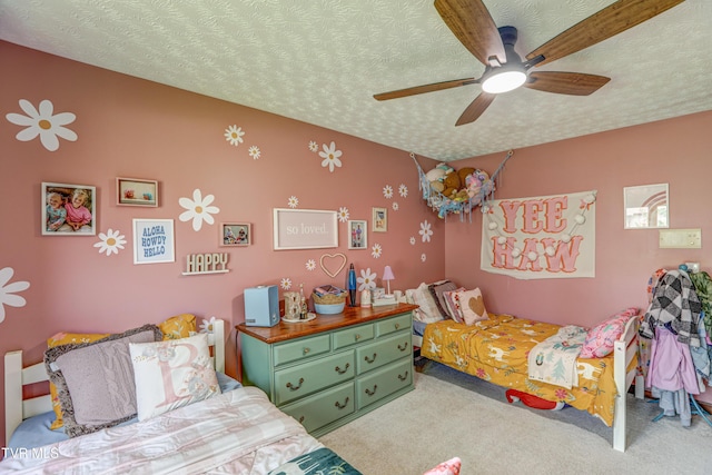 400 Heatherview Ct, Kingsport, TN 37663 - carpeted bedroom with a textured ceiling and ceiling fan