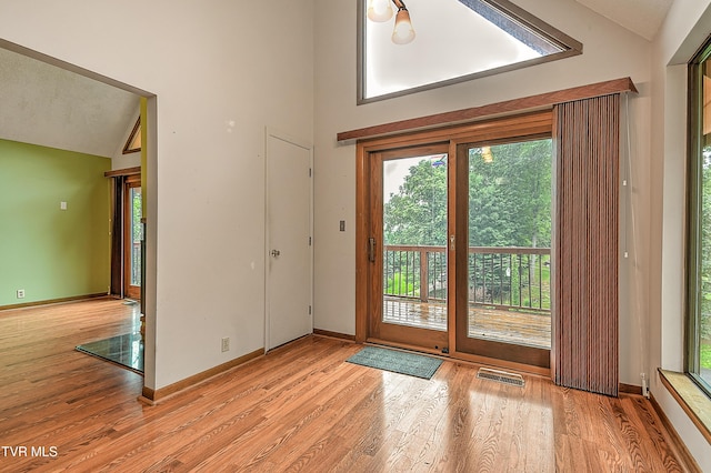 190 Sycamore Cir, Jonesborough, TN 37659 - entryway featuring wood finished floors and lofted ceiling