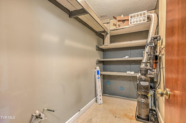 190 Sycamore Cir, Jonesborough, TN 37659 - basement featuring baseboards