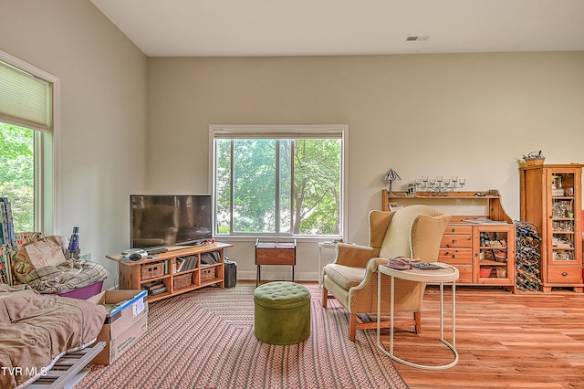 190 Sycamore Cir, Jonesborough, TN 37659 - living area featuring wood finished floors