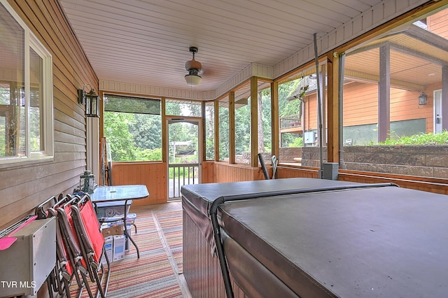 190 Sycamore Cir, Jonesborough, TN 37659 - sunroom / solarium with a ceiling fan and a hot tub