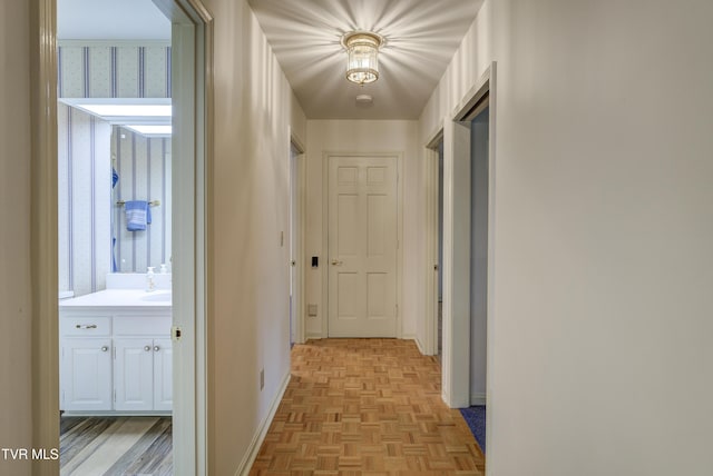 1710 Sundale Rd, Johnson City, TN 37604 - hallway with wallpapered walls and baseboards