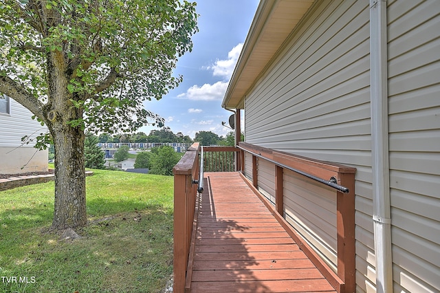 929 Cornerstone Ct, Kingsport, TN 37660 - wooden deck with a lawn