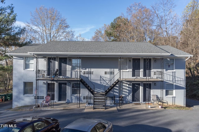 105 Lemay Dr, Kingsport, TN 37664 - view of building exterior featuring stairs