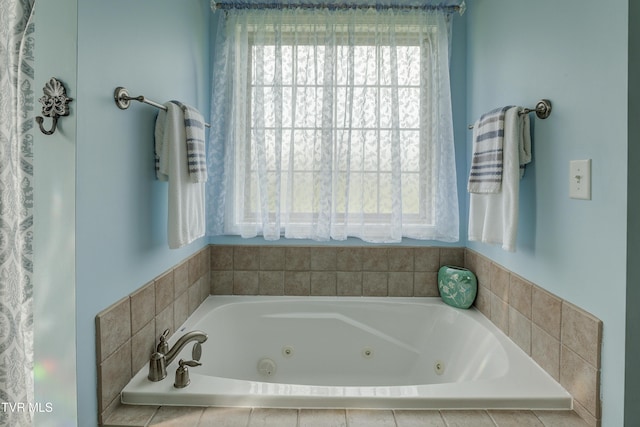 2146 Buttercup Ln, Limestone, TN 37681 - bathroom with a jetted tub