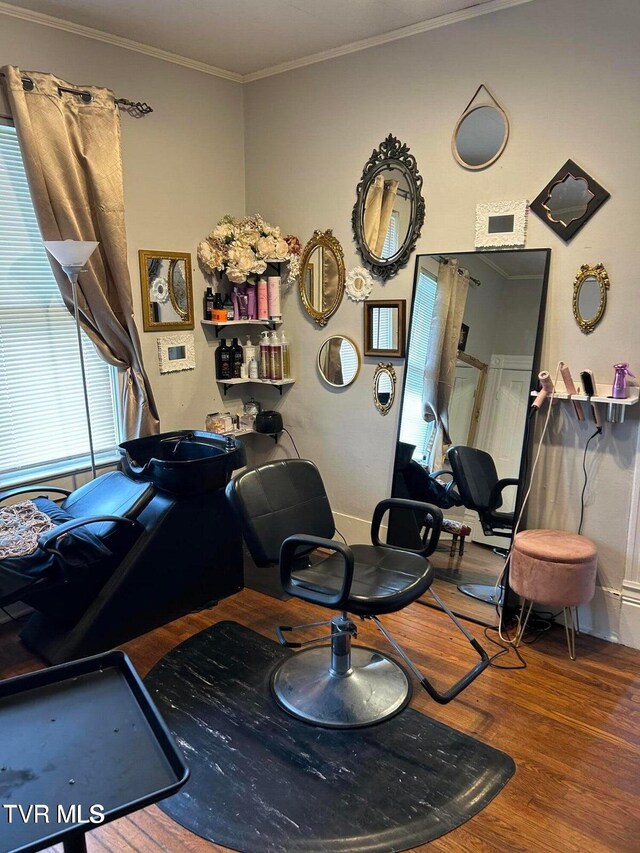 402 E Unaka Ave, Johnson City, TN 37601 - miscellaneous room with wood finished floors and crown molding