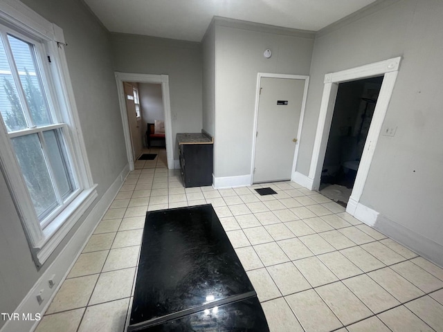 402 E Unaka Ave, Johnson City, TN 37601 - corridor with light tile patterned flooring and baseboards