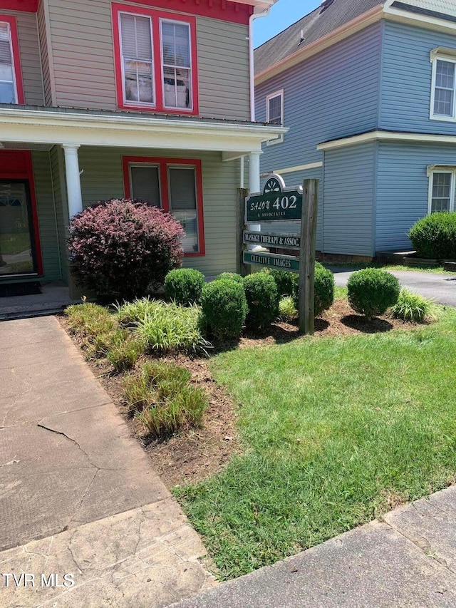 402 E Unaka Ave, Johnson City, TN 37601 - entrance to property featuring covered porch