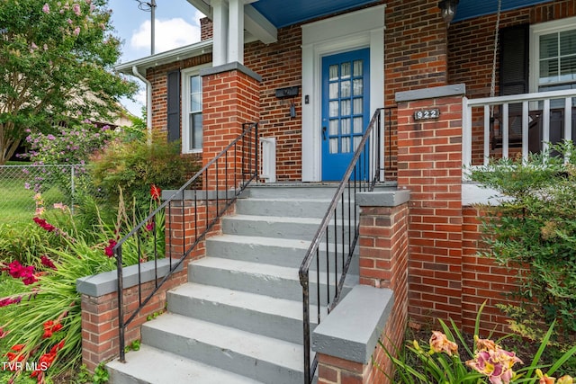 922 W Hillcrest Dr, Johnson City, TN 37604 - view of exterior entry featuring brick siding