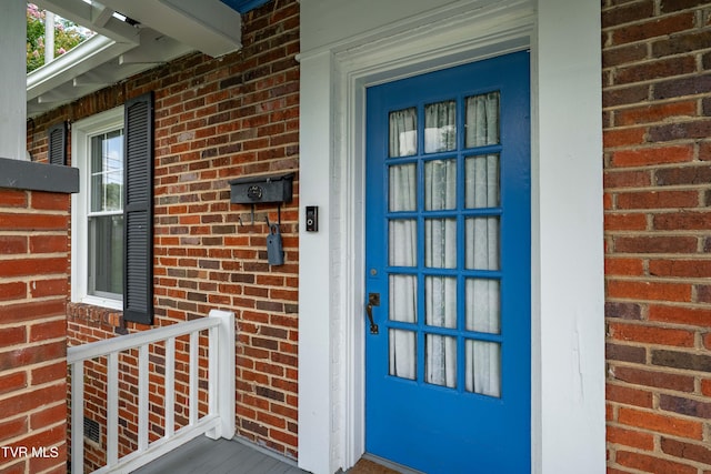 922 W Hillcrest Dr, Johnson City, TN 37604 - doorway to property with brick siding