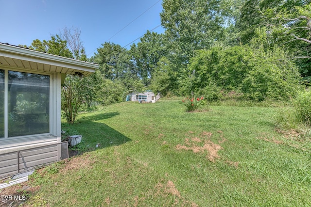 224 Meadow Dr, Bristol, TN 37620 - view of grassy yard featuring an outbuilding