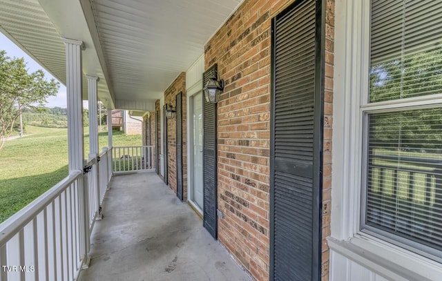 305 Hedge Dr, Kingsport, TN 37660 - photo 8