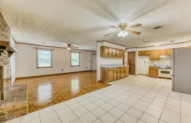 305 Hedge Dr, Kingsport, TN 37660 - photo 17