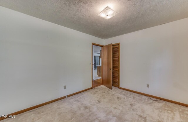 305 Hedge Dr, Kingsport, TN 37660 - photo 23