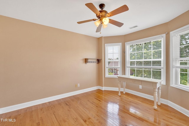 504 Amelia Ct, Blountville, TN 37617 - unfurnished room with light wood-style flooring and a ceiling fan