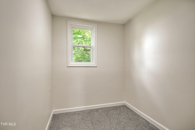 1010 Gibson Mill Rd, Kingsport, TN 37660 - empty room with baseboards