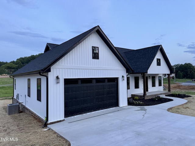 816 Hairetown Rd, Jonesborough, TN 37659 - view of front of home featuring roof with shingles, a porch, and concrete driveway