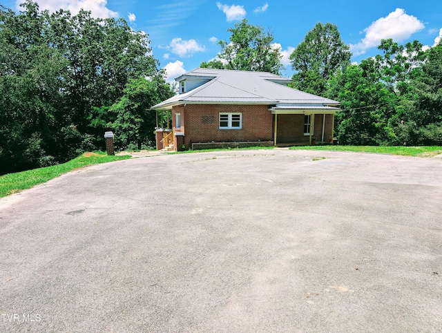 111 Factory Dr, Clintwood, VA 24228 - photo 1