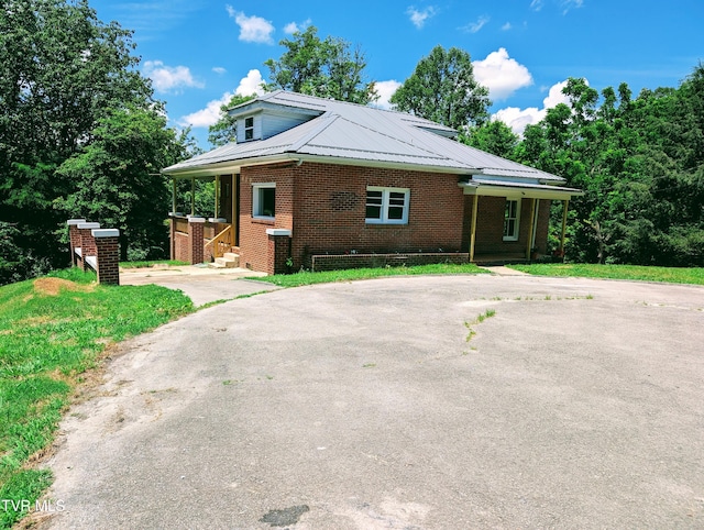 111 Factory Dr, Clintwood, VA 24228 - photo 2