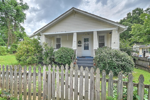 116 Esther St, Bristol, TN 37620 - view of front of home featuring a fenced front yard and covered porch