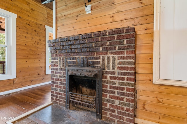 654 W Valley Dr, Kingsport, TN 37664 - detailed view of a brick fireplace and wooden walls