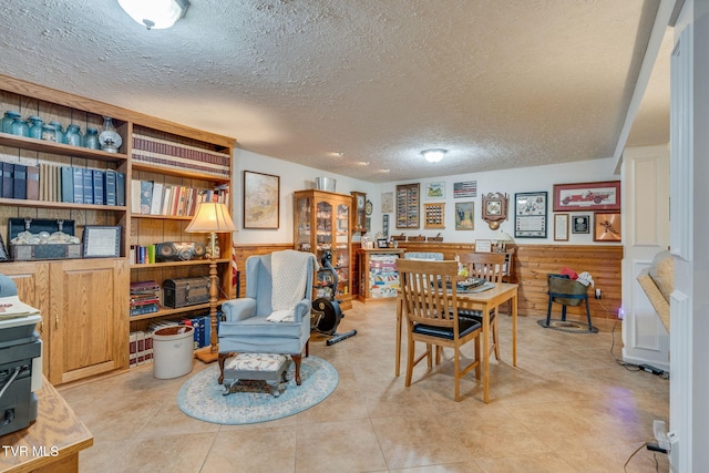 2129 Philon Dr, Kingsport, TN 37660 - dining space with a textured ceiling