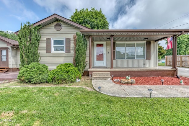 605 Dickerson St, Kingsport, TN 37665 - view of front of property featuring a porch and a front yard