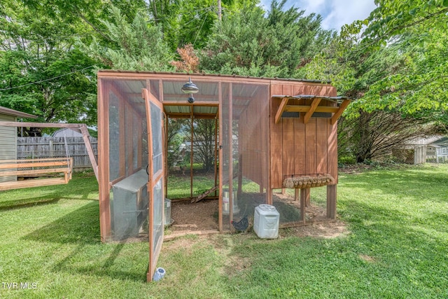 605 Dickerson St, Kingsport, TN 37665 - view of poultry coop