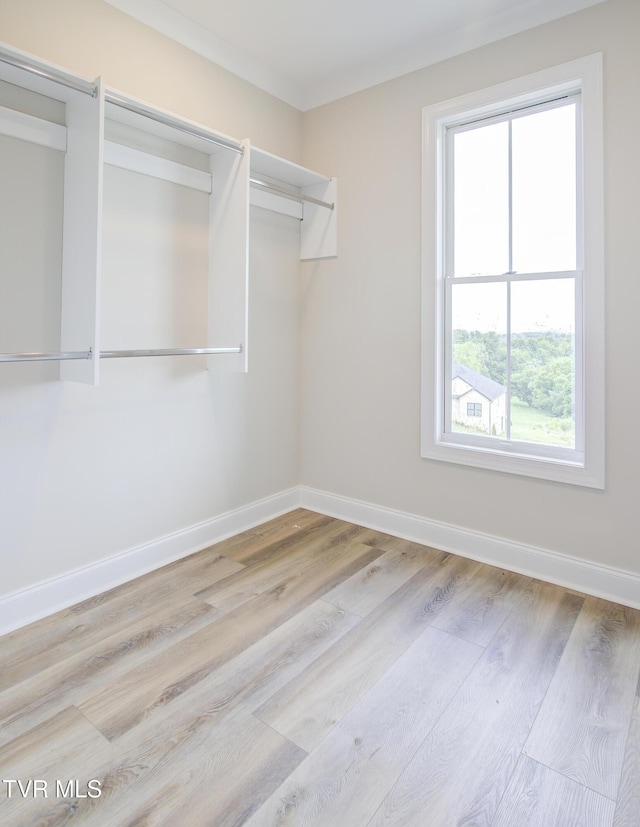77 Sunset Rd, Johnson City, TN 37615 - walk in closet featuring wood finished floors