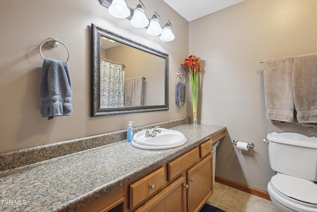 4404 Stillwood Ave, Kingsport, TN 37664 - full bath with vanity and tile patterned flooring