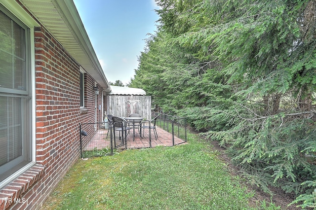 2425 E Lakeview Dr Unit 1, Johnson City, TN 37601 - view of yard with a patio area and outdoor dining area