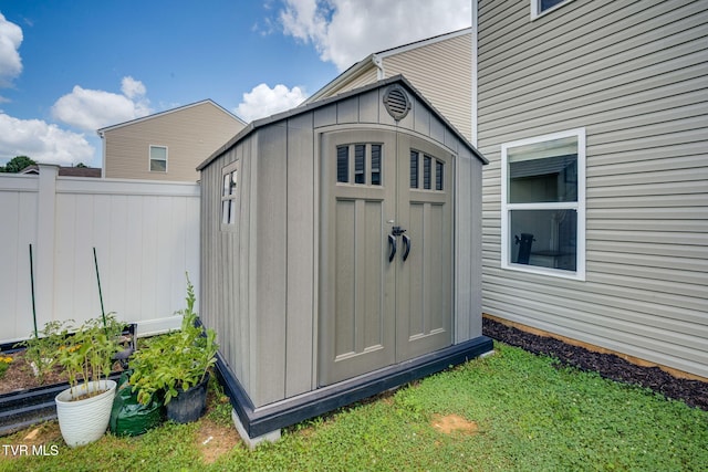 1244 Stamp Lodge Rd, Kingsport, TN 37660 - view of shed
