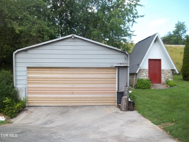 313 Milburn Ave, Kingsport, TN 37660 - view of detached garage