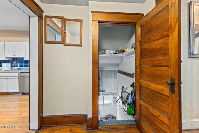 909 Highland Ave, Bristol, VA 24201 - hall with light wood-style flooring