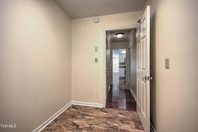 226 Willowbend Ct, Kingsport, TN 37660 - hallway featuring a textured ceiling and crown molding
