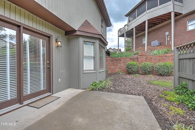 226 Willowbend Ct, Kingsport, TN 37660 - entrance to property with a patio