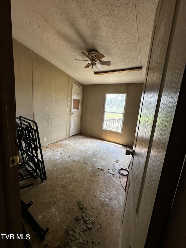 120 Hensley Loop, Jonesborough, TN 37659 - empty room featuring ceiling fan and a textured ceiling