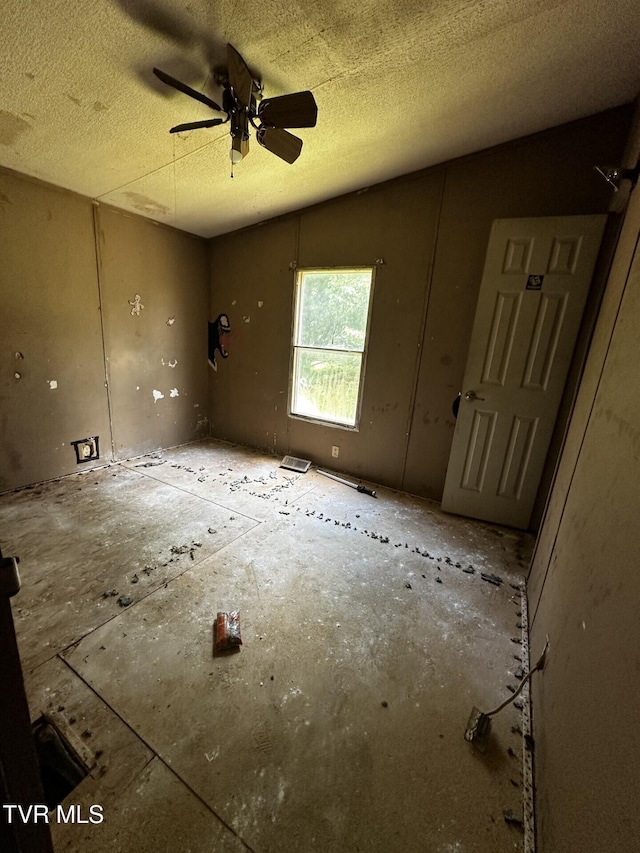 120 Hensley Loop, Jonesborough, TN 37659 - spare room with a ceiling fan and a textured ceiling