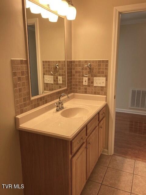 504 Pilgrim Ct Unit D, Johnson City, TN 37601 - photo 17